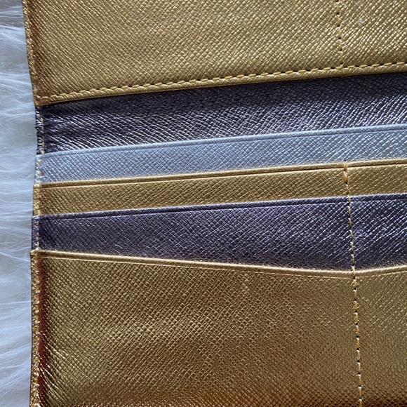 Michael Kors Tri Color Wallet - Picture 7 of 8
